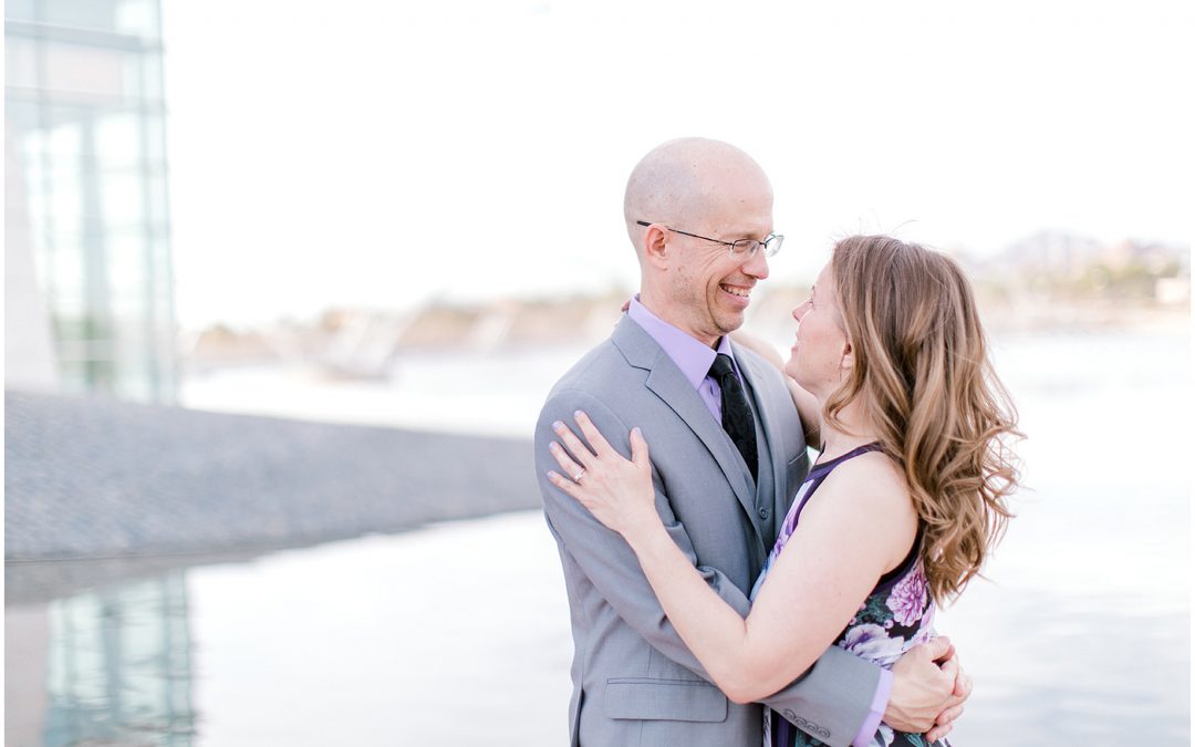 A Tempe Town Lake Engagement Session